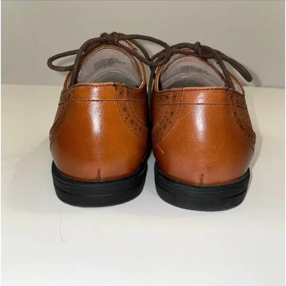 Florsheim Oxford Reveal Wingtip Jr. Leather Dress Shoes‎ Boy size 2M