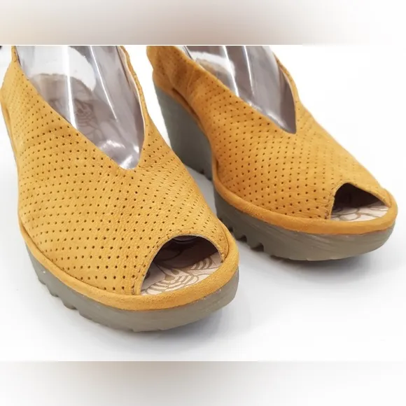 FLY LONDON YANI Fabulous Peep Toe Wedge Shoes Mustard Leather Size 39