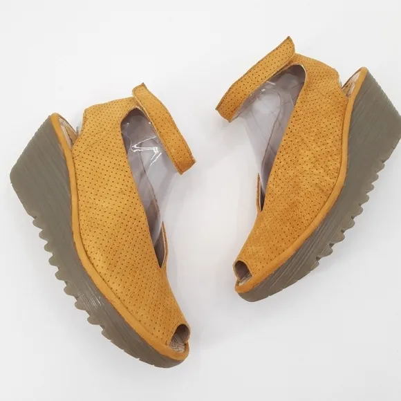 FLY LONDON YANI Fabulous Peep Toe Wedge Shoes Mustard Leather Size 39