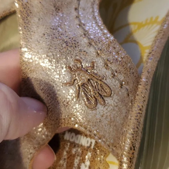 Fly London Ylfa Lace Up Wedge Heel Platform Sandals Metallic Gold 39 EUR 8-8.5