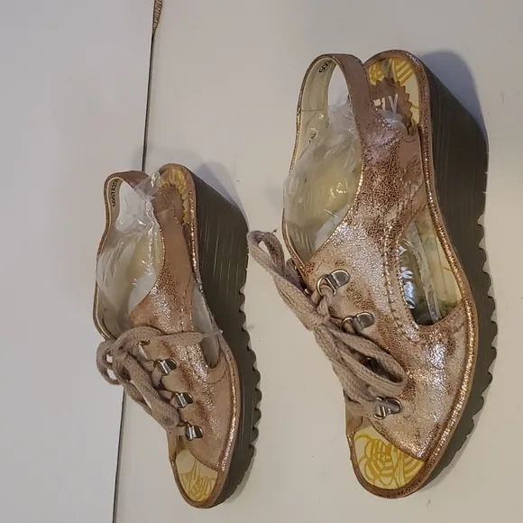 Fly London Ylfa Lace Up Wedge Heel Platform Sandals Metallic Gold 39 EUR 8-8.5