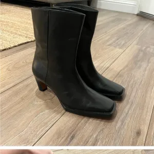 Frame Le Brooklyn Boots size 9 (European size 39)