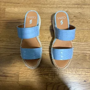 Franco Sarto Croc-Embossed Platform Sandals