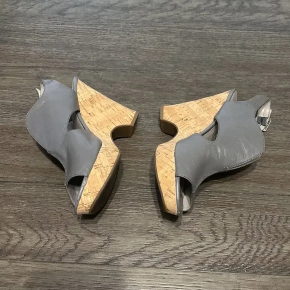 Franco Sarto Grey Leather Peep toe Cork heel shoes | size 8