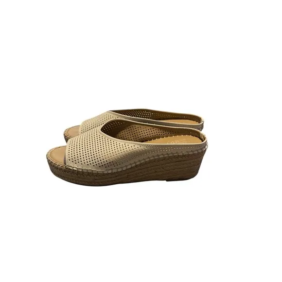 Franco Sarto Paige 2 Womens Platform Beige Perforated Peep-Toe Sandals Size 7.5