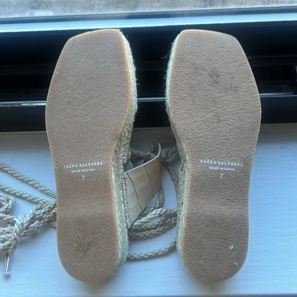 Freda Salvador EUC Sz 7 Women's Lucy Espadrille Ankle Tie Sandals
