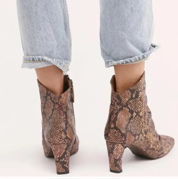 Free People Cybill Boots Ankle Tan Smooth Slouchy Leather Size 38 EU 7.5/8 US
