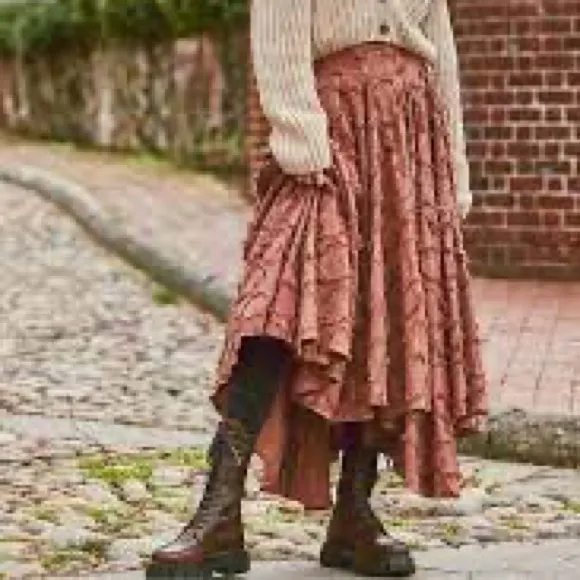 Free People Jones Lug Sole Lace Up Boots Black Cherry Size 8 NEW