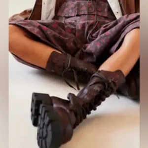 Free People Jones Lug Sole Lace Up Boots Black Cherry Size 8 NEW