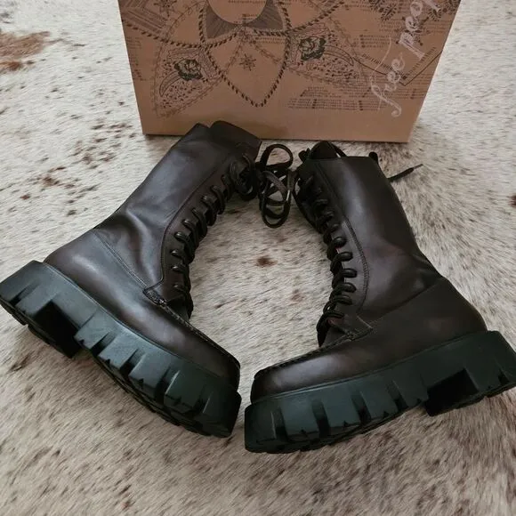 FREE PEOPLE Jones Lug Sole Lace Up Platform Leather Boots Hot Fudge Size 7.5 NEW