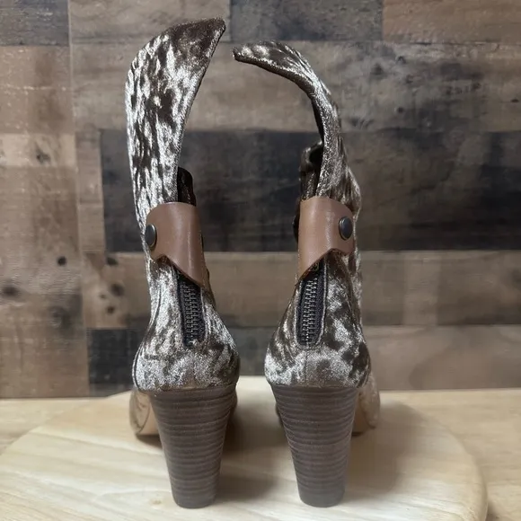Free People Moonlight Brown/Gold Crushed Velvet Asymmetrical Boots Size 37 (6.5)