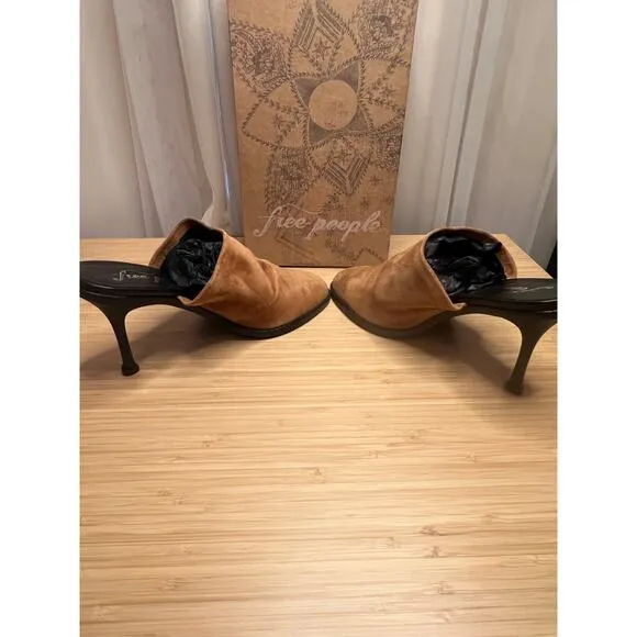 Free People Sz 40(US10)-Leila Heeled Suede Cognac Mule NEW IN BOX!