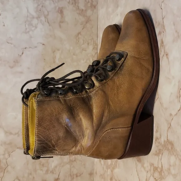 Free People tan lace up combat low heel woman boots size 37