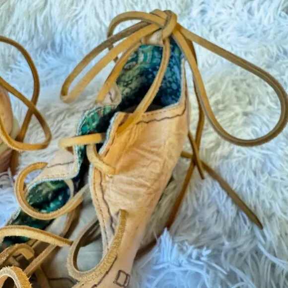 Freebird by Steven Peace Lace Up Sandal Shoe Natural Leather Women's Size 9.5