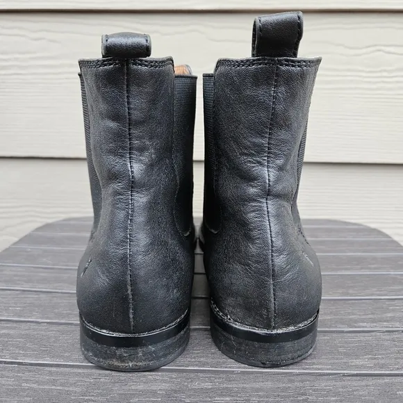Frye Anna Chelsea Black Leather Boots Pull On Low Heel Shoes Women's Size 8