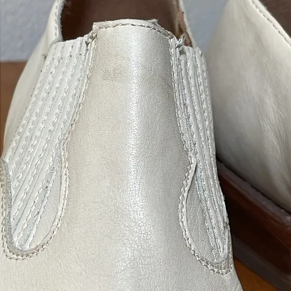 Frye Billy Leather Shootie Bootie Size 7 1/2 Bone White Cream Pointy Ankle Boot