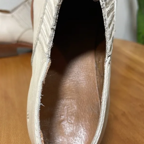 Frye Billy Leather Shootie Bootie Size 7 1/2 Bone White Cream Pointy Ankle Boot