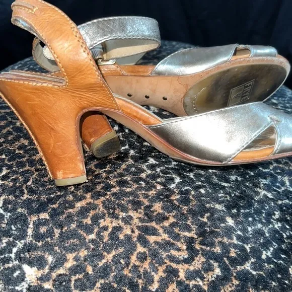FRYE chunky heel shoes. Skyler seam. Size 7 1/2