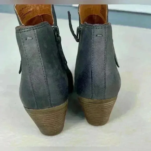 Frye Judith double zip leather booties 2 inch heel size 9 M gray 2 inch heel