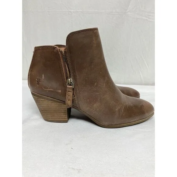 Frye Judith Zip Ankle Booties Womens Size 8.5M Wheat Brown Leather Western Shoes