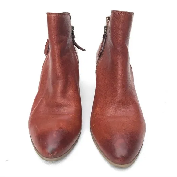 Frye Judith Zip Bootie  Cognac boots 6 leather ankle euc