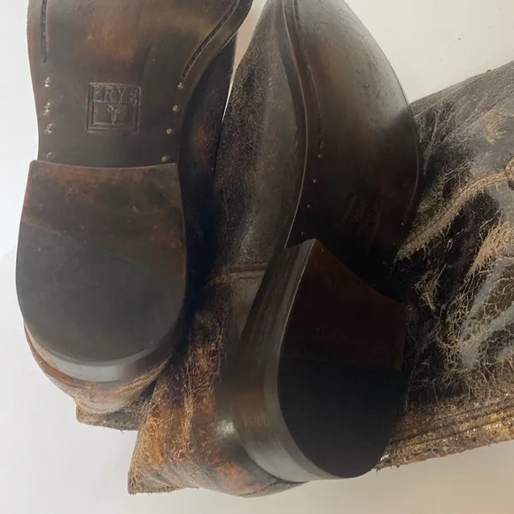 Frye Mellisa Tall Distressed Riding Boots size 9 great condition