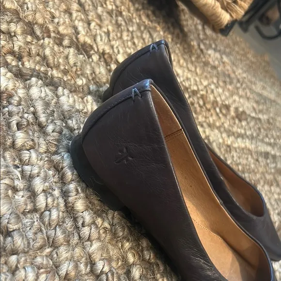 Frye Sienna Ballet Flats Leather Womens Shoes Pointy Toe Size 8