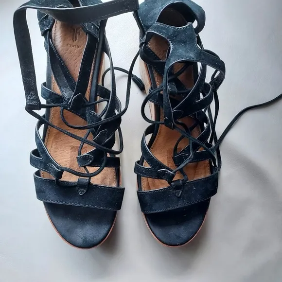 Frye suede gladiator platform sandals Sz-11