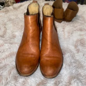Frye Tan Chelsea Boots with Elastic Panels