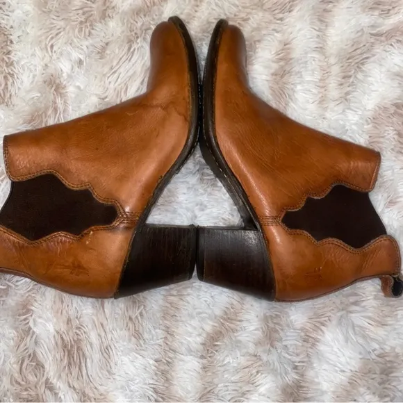 Frye Tan Chelsea Boots with Elastic Panels