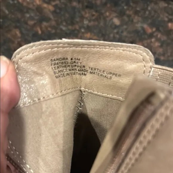 Frye Women’s Sandra Booties 8.5