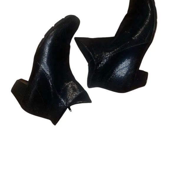 Gabor Black Leather Black Ankle Boots with Low Heel  Size 9