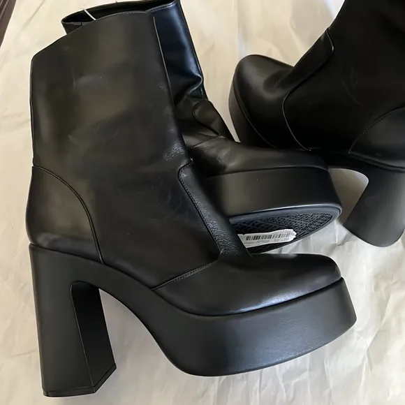 GBLevi Tate Leather Platform Mid Boots
