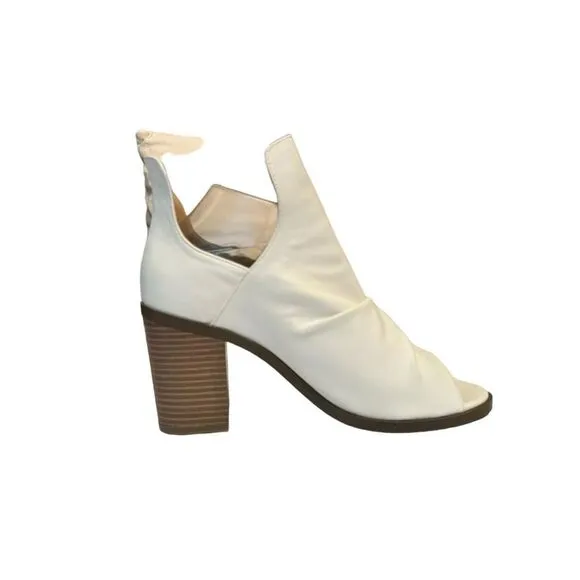GC Shoes White Vegan Leather Susana Slip On Peep Toe Block Heels Size 8.5 NWT