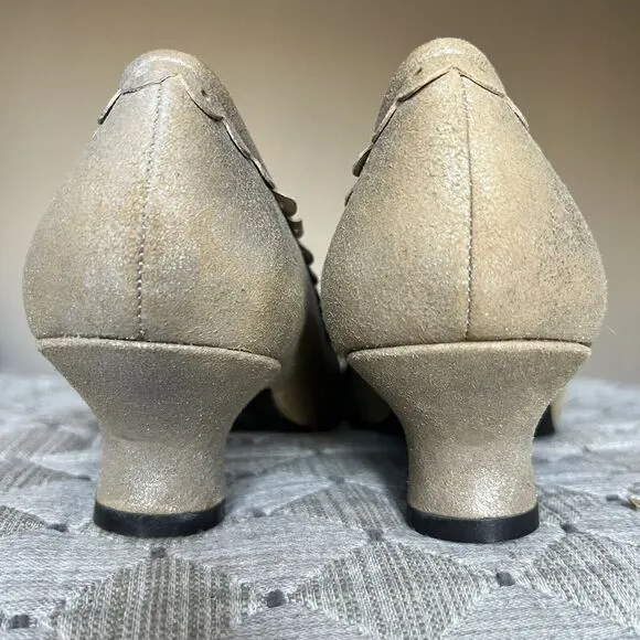 Geé WaWa Metallic Silver Tan Leather Block Kitten Heels Scalloped Edge Women 7.5