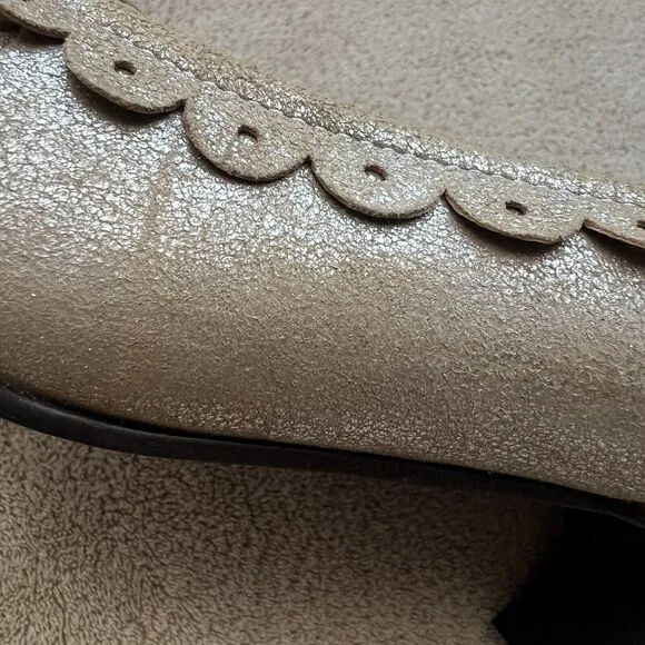 Geé WaWa Metallic Silver Tan Leather Block Kitten Heels Scalloped Edge Women 7.5