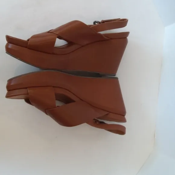 Gentle souls brown leather wedge platform sandals