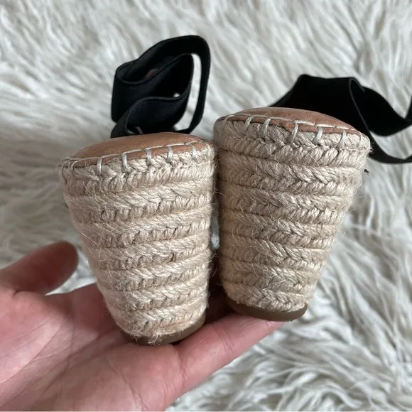 Gentle Souls Kenneth Cole Black Peep Toe Espadrille Wedge Colleen Sandal Sz 8.5