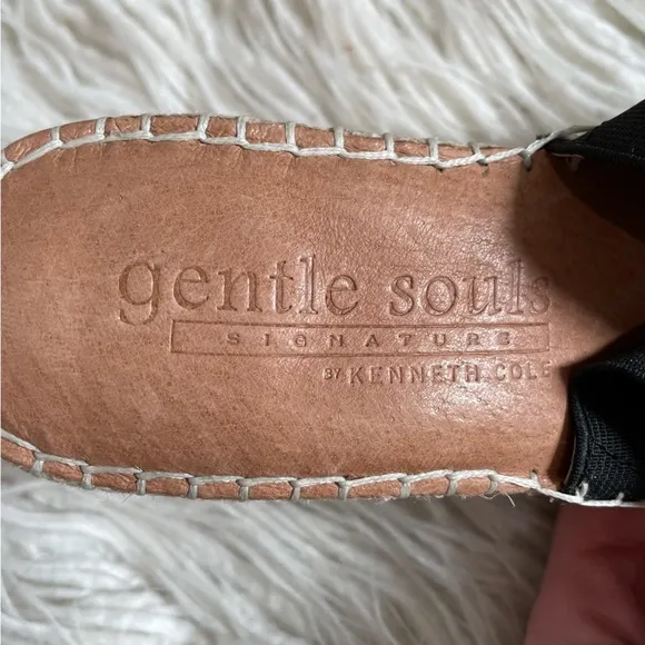 Gentle Souls Kenneth Cole Black Peep Toe Espadrille Wedge Colleen Sandal Sz 8.5