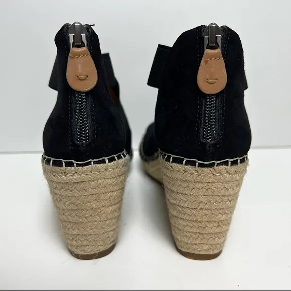 GENTLE SOULS Suede Colleen Cross Elastic Sandals