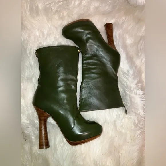 Georgina Goodman ladies green pirate-style platform calf boots NWOT