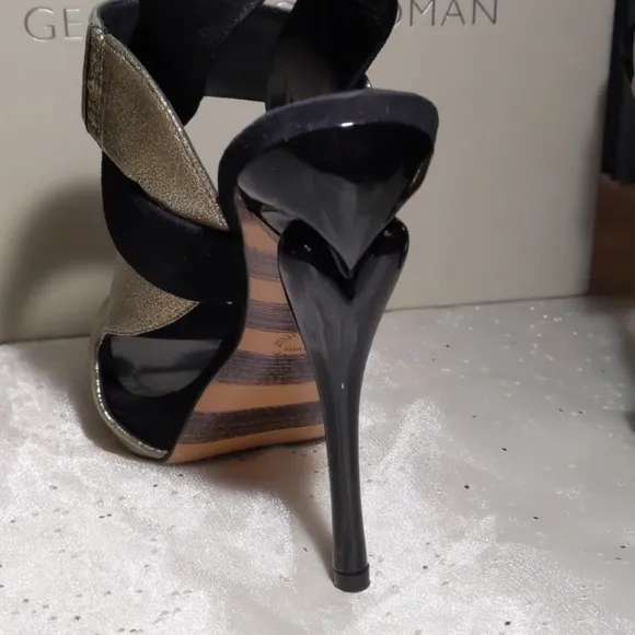 Georgina Goodman Nancy black and gold Platform Heels