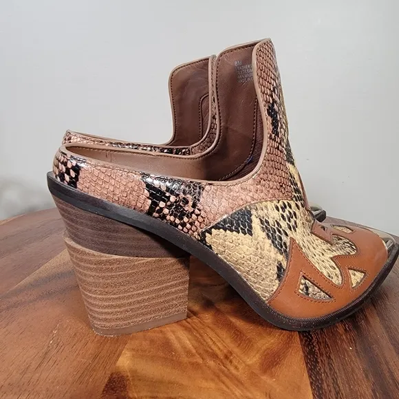 Gianni Bini Leather Western Mules Snakeskin Patterned Size 8 Cowboy Pointed Toe
