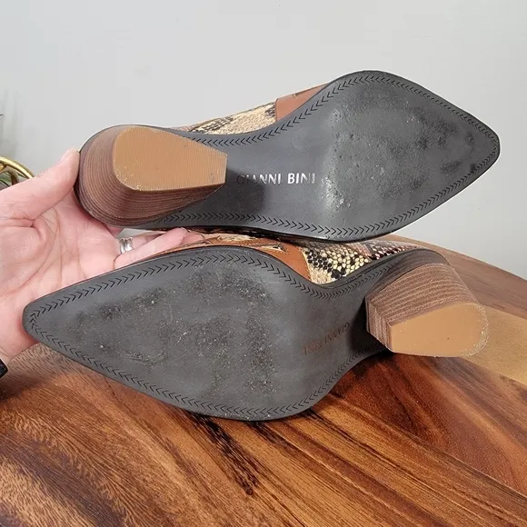 Gianni Bini Leather Western Mules Snakeskin Patterned Size 8 Cowboy Pointed Toe