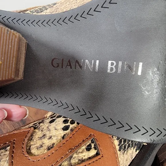 Gianni Bini Leather Western Mules Snakeskin Patterned Size 8 Cowboy Pointed Toe