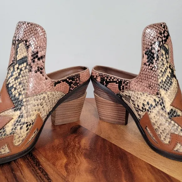 Gianni Bini Leather Western Mules Snakeskin Patterned Size 8 Cowboy Pointed Toe