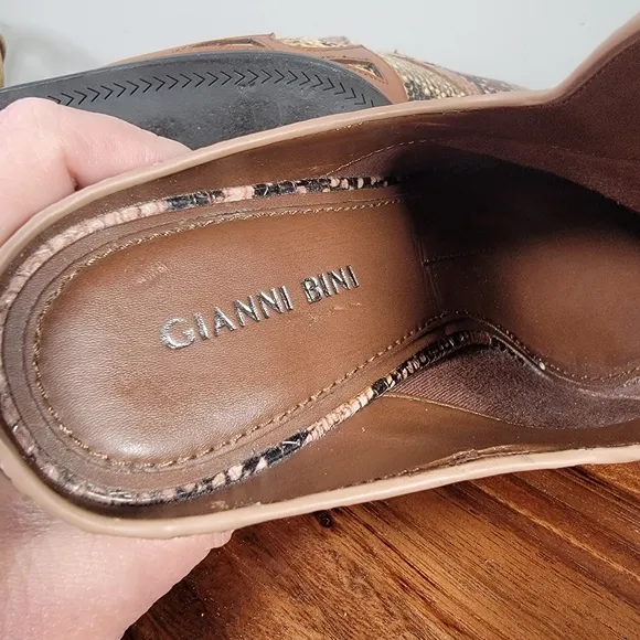 Gianni Bini Leather Western Mules Snakeskin Patterned Size 8 Cowboy Pointed Toe