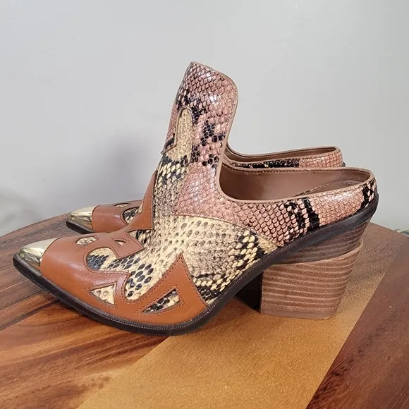 Gianni Bini Leather Western Mules Snakeskin Patterned Size 8 Cowboy Pointed Toe