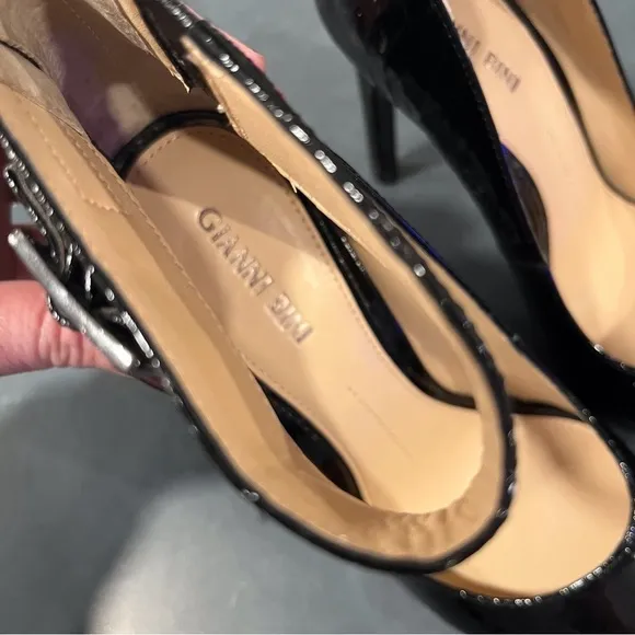 Gianni Bini sz 7.5 black patent leather high ankle strappy stiletto heels