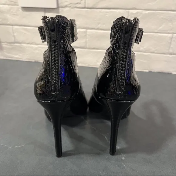 Gianni Bini sz 7.5 black patent leather high ankle strappy stiletto heels